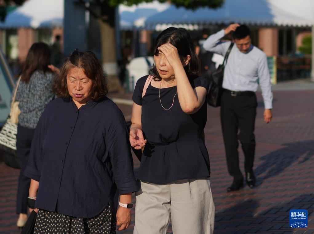 日本东京遭遇高温天气 日本东京遭遇高温天气