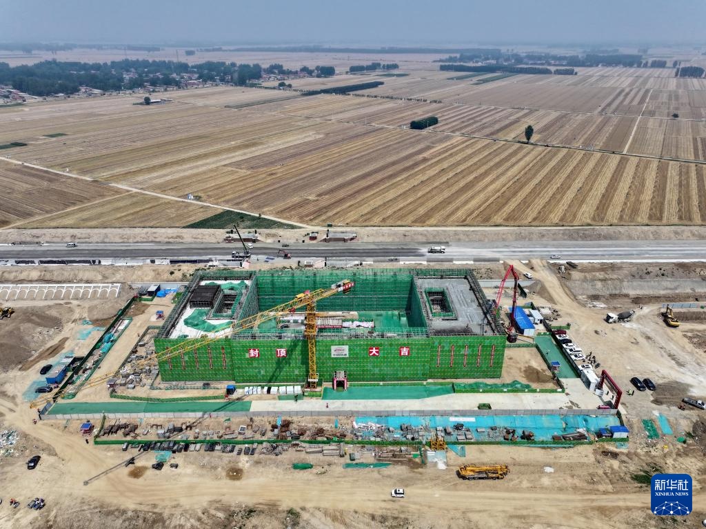 雄忻高铁河北段站房主体结构全部封顶 雄忻高铁河北段站房主体结构全部封顶