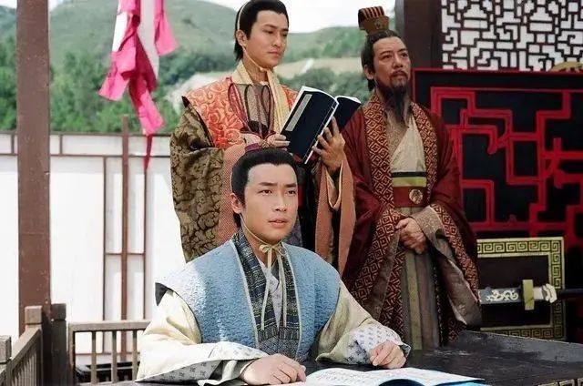 53岁前TVB演员马浚伟升职,下月起任香港知名公司CEO!曾出演《鹿鼎记》 53岁前TVB演员马浚伟升职,下月起任香港知名公司CEO!曾出演《鹿鼎记》