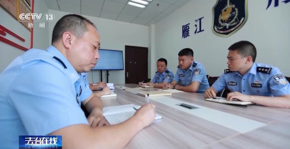 百元车费只为送口锅?司机机智拦截 结局大快人心 百元车费只为送口锅?司机机智拦截 结局大快人心