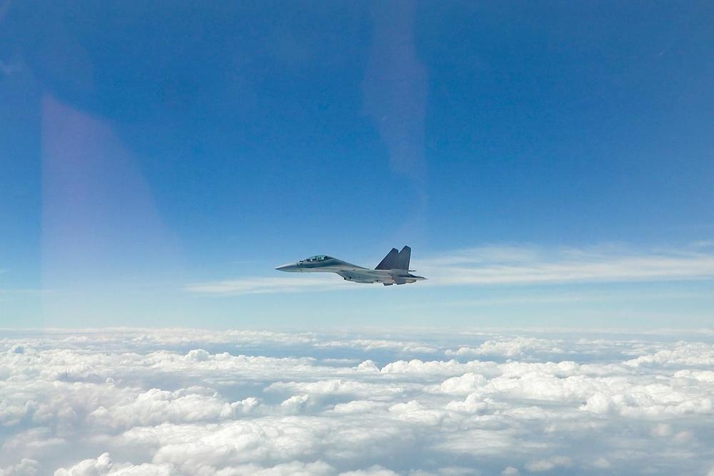翱翔天际!看对空、对地、对海多课目异型机协同训练 翱翔天际!看对空、对地、对海多课目异型机协同训练