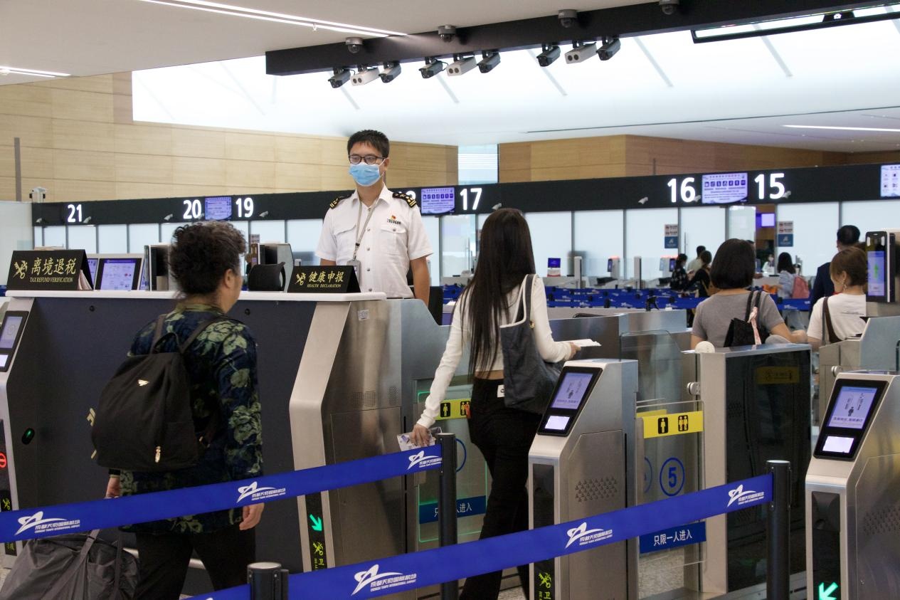 【高质量发展看海关】省时又便捷，成都航空口岸“无感化”通关有多快？