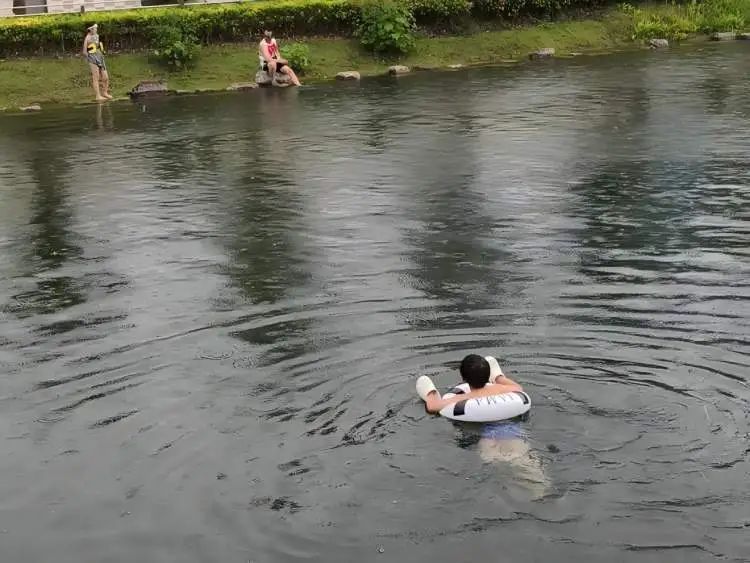 已有多起溺水事故！上海这条“网红小河”刷屏朋友圈，背后危险触目惊心