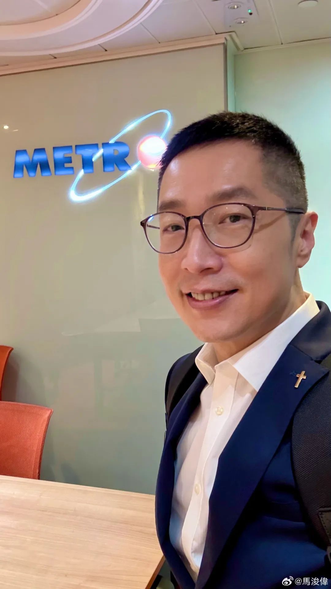 53岁前TVB演员马浚伟升职,下月起任香港知名公司CEO!曾出演《鹿鼎记》 53岁前TVB演员马浚伟升职,下月起任香港知名公司CEO!曾出演《鹿鼎记》