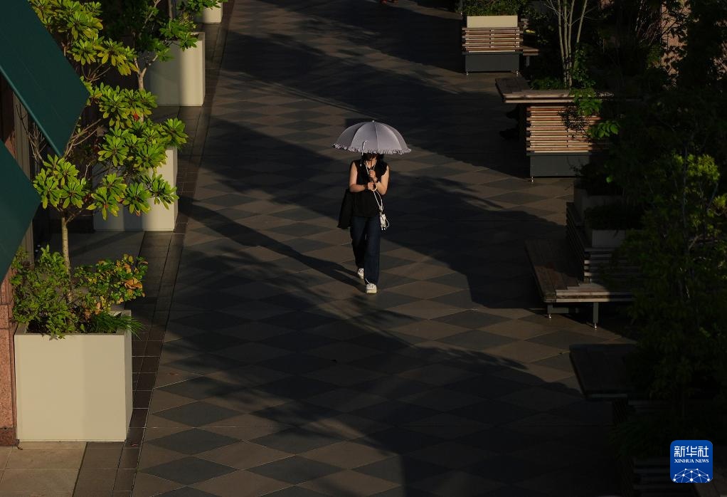 日本东京遭遇高温天气 日本东京遭遇高温天气