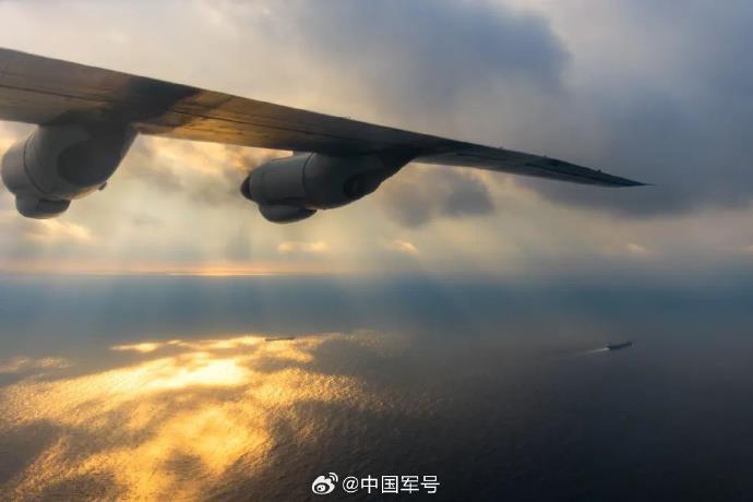 昼夜不停！战鹰与晚霞同框氛围感拉满