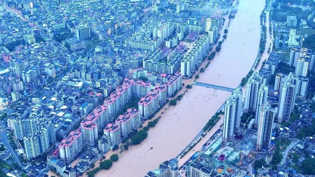 红色预警！一级应急响应！广东一地发布紧急动员令，全县停课、停工、停产、停运、停业