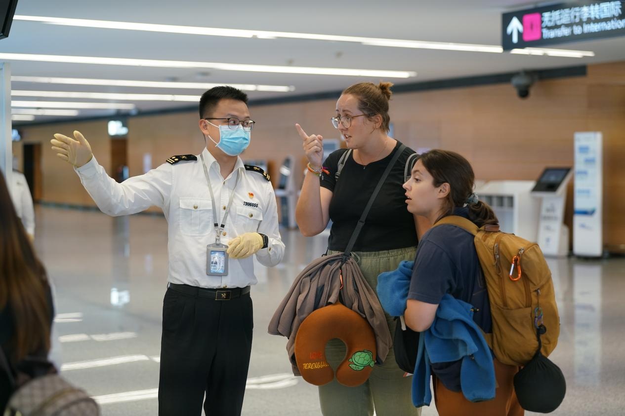 【高质量发展看海关】省时又便捷，成都航空口岸“无感化”通关有多快？