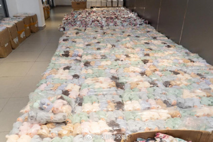 连续三起!海关共查获两万多个山寨LABUBU 连续三起!海关共查获两万多个山寨LABUBU