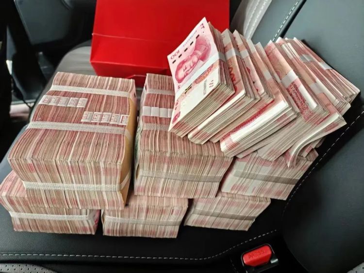 网上“遇真爱”,女子被骗近70万元!福州警方全部追回 网上“遇真爱”,女子被骗近70万元!福州警方全部追回