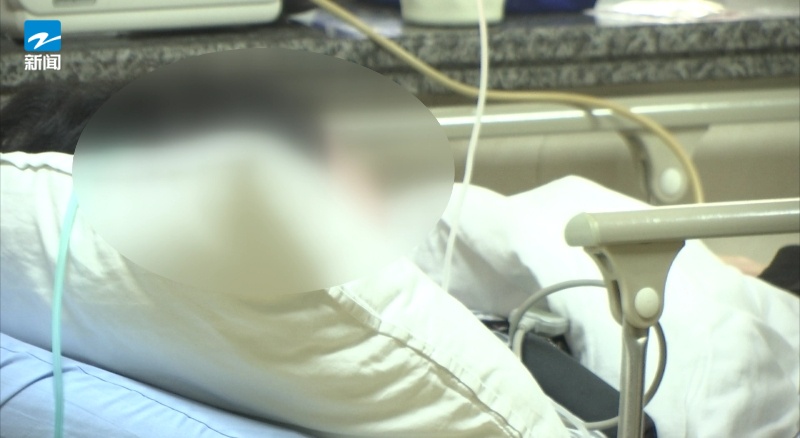 25岁女子为变美中毒昏迷，ICU里躺了近1个月！医生：不要盲目“跟风”