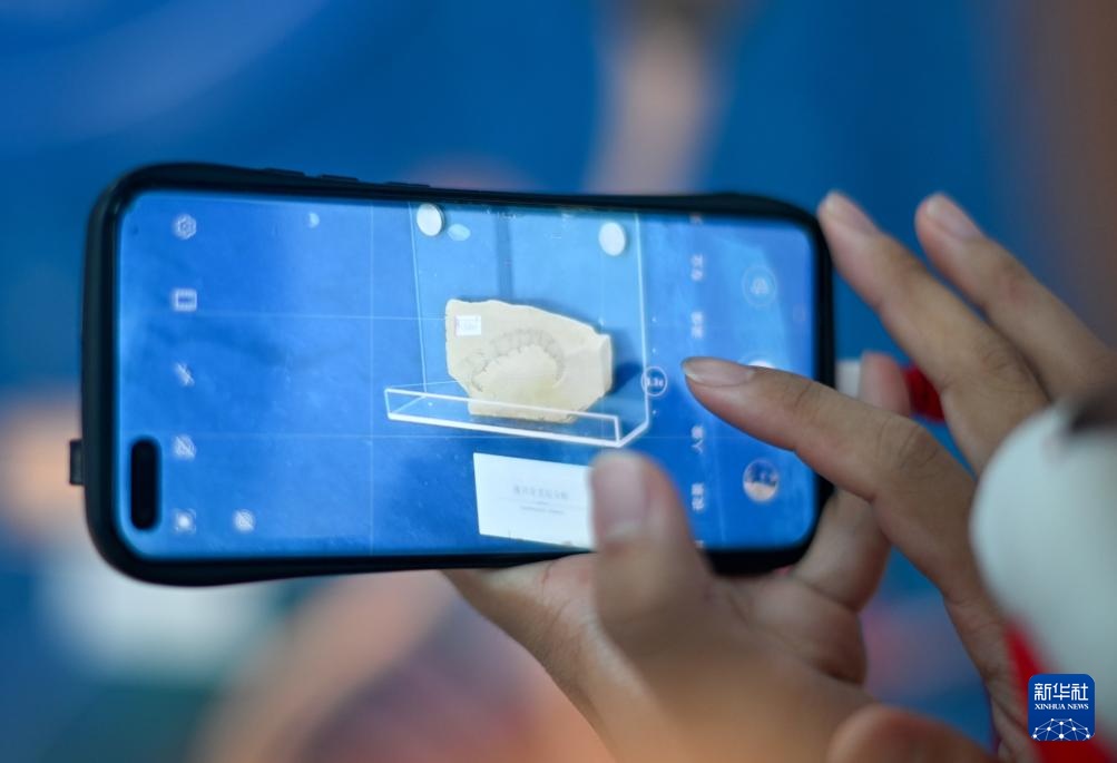 澄江古生物化石亮相国家海洋博物馆