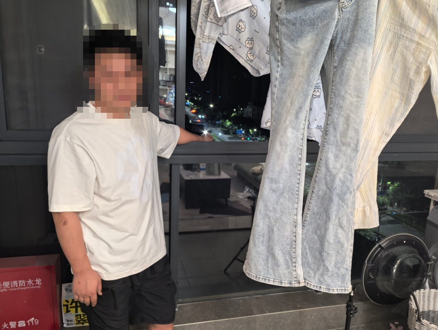 11楼扔下榴莲壳，获刑！