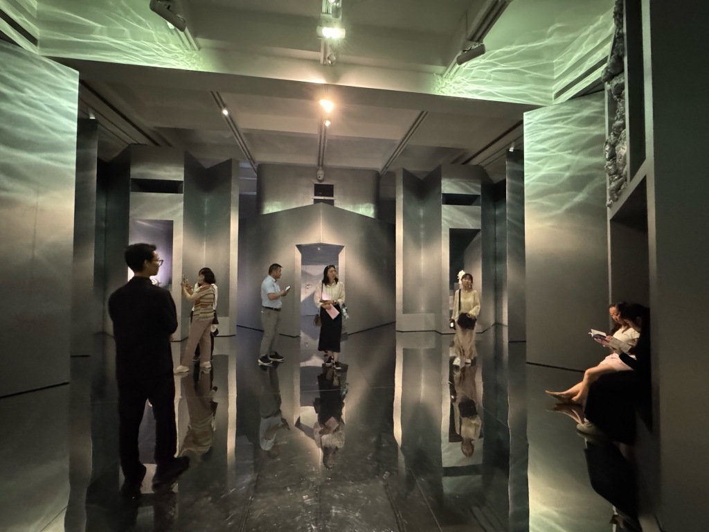 外滩美术馆调整入馆模式后首日情况如何?记者探访 外滩美术馆调整入馆模式后首日情况如何?记者探访