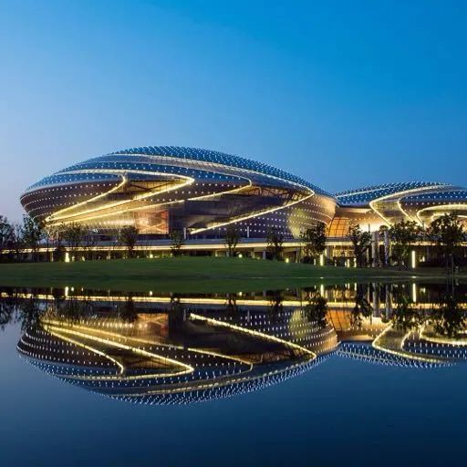 员工点评长沙女观众外貌,江苏大剧院通报:已第一时间停职,按照相关规定辞退 员工点评长沙女观众外貌,江苏大剧院通报:已第一时间停职,按照相关规定辞退