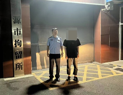 拉车门开“盲盒”,济源公安:已拿下 拉车门开“盲盒”,济源公安:已拿下