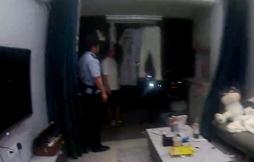 11楼扔下榴莲壳，获刑！