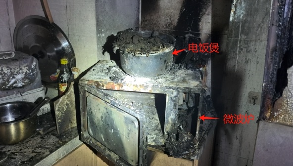 今晚快检查你家厨房,这类隐患别忽视!她家的已经成封面图了…… 今晚快检查你家厨房,这类隐患别忽视!她家的已经成封面图了……