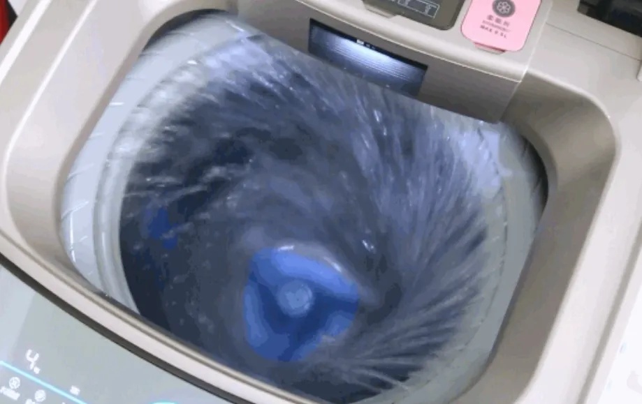 男子中奖1000万元!结果彩票掉洗衣机被洗烂,没想到…… 男子中奖1000万元!结果彩票掉洗衣机被洗烂,没想到……