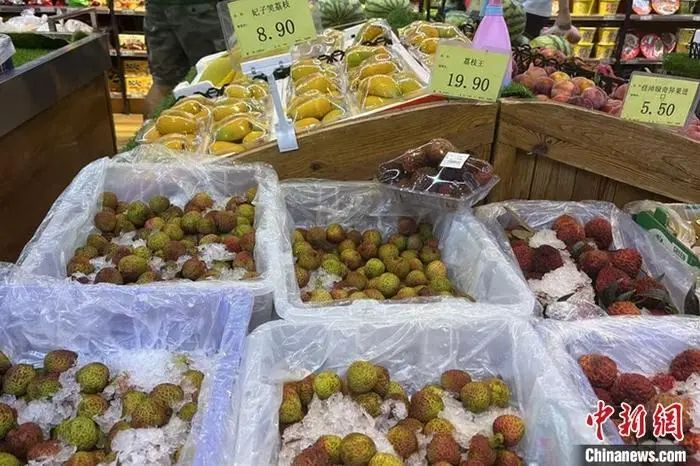 荔枝跌成白菜价,“贵族水果”为何集体走下神坛? 荔枝跌成白菜价,“贵族水果”为何集体走下神坛?