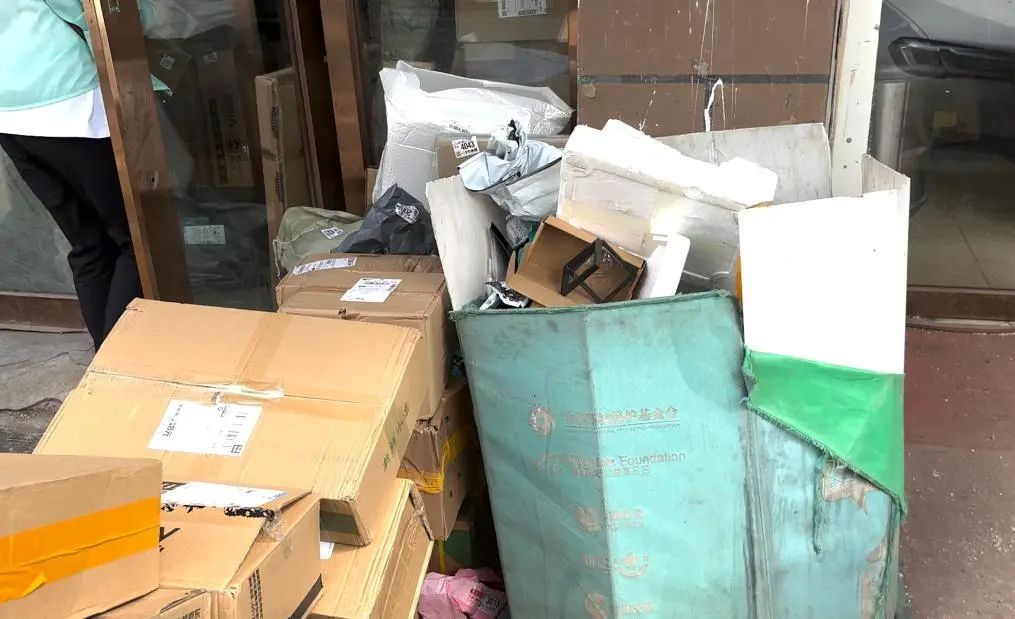 你的快递也这么多包装吗? 你的快递也这么多包装吗?