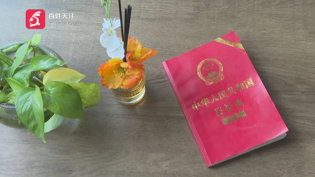 一到深夜就有陌生人来敲门、试图开锁!贵州女子不堪其扰,得知真相后更是担心不已... 一到深夜就有陌生人来敲门、试图开锁!贵州女子不堪其扰,得知真相后更是担心不已...