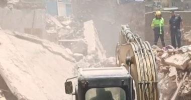 埃及开罗一住宅楼坍塌 造成至少8人死亡 埃及开罗一住宅楼坍塌 造成至少8人死亡