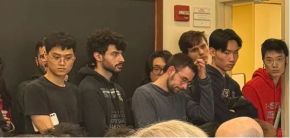 韦东奕连听3天讲座,这位女教授该有多厉害? 韦东奕连听3天讲座,这位女教授该有多厉害?