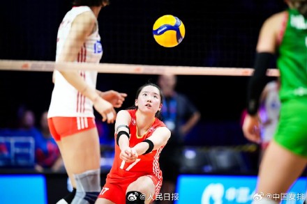 中国女排3比2战胜保加利亚队 中国女排3比2战胜保加利亚队