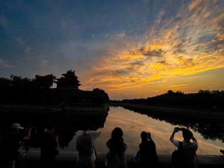 美丽北京|金霞染京城!故宫角楼邂逅景山落日 美丽北京|金霞染京城!故宫角楼邂逅景山落日