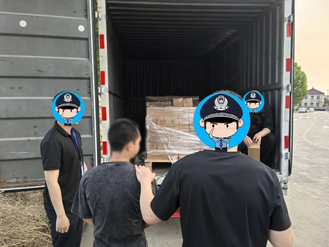 小心,吸入这口“气”可能致瘫!江苏扬中警方查获1600余瓶“笑气”! 小心,吸入这口“气”可能致瘫!江苏扬中警方查获1600余瓶“笑气”!