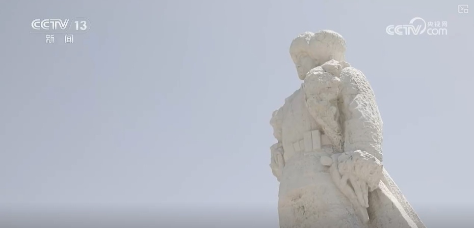 岁月不曾模糊英雄身影 白山黑水间铸就中国人挺立的精神丰碑 岁月不曾模糊英雄身影 白山黑水间铸就中国人挺立的精神丰碑