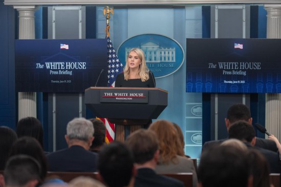 俄罗斯警告美国:以伊冲突勿“下场” 俄罗斯警告美国:以伊冲突勿“下场”