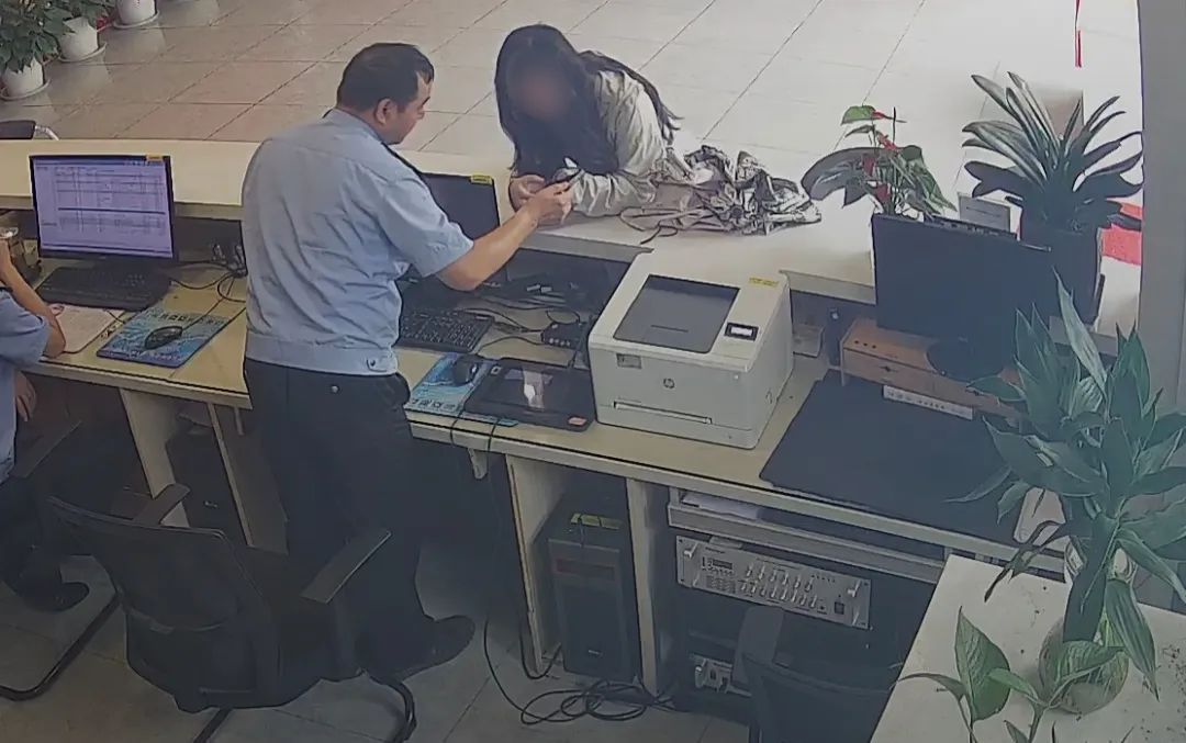 海关查获3.4万个假Labubu!紧急提醒 海关查获3.4万个假Labubu!紧急提醒