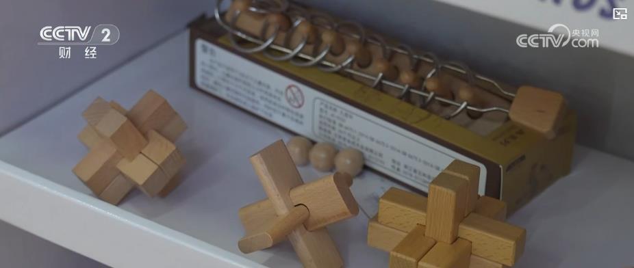 益智类适老玩具热销 企业加大研发掘金“银发经济” 益智类适老玩具热销 企业加大研发掘金“银发经济”