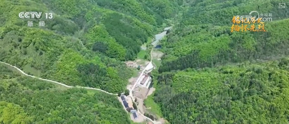 岁月不曾模糊英雄身影 白山黑水间铸就中国人挺立的精神丰碑 岁月不曾模糊英雄身影 白山黑水间铸就中国人挺立的精神丰碑