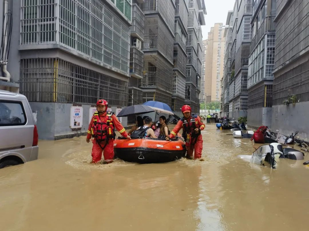 小区车库被淹,3人遇难1人获救!直击湖南暴雨救援现场 小区车库被淹,3人遇难1人获救!直击湖南暴雨救援现场