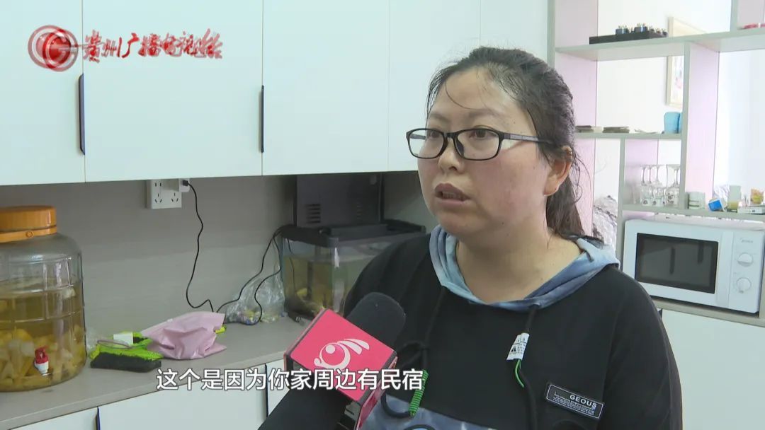 一到深夜就有陌生人来敲门、试图开锁!贵州女子不堪其扰,得知真相后更是担心不已... 一到深夜就有陌生人来敲门、试图开锁!贵州女子不堪其扰,得知真相后更是担心不已...