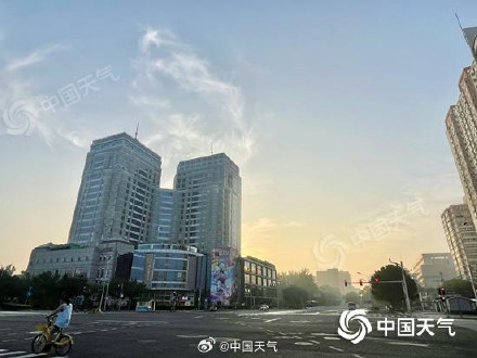 未来三天北京“炎”值拉满 最高气温35℃上下需注意防暑 未来三天北京“炎”值拉满 最高气温35℃上下需注意防暑