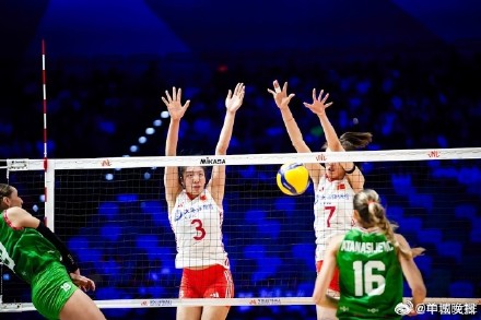 中国女排战胜保加利亚队,取得两连胜 中国女排战胜保加利亚队,取得两连胜