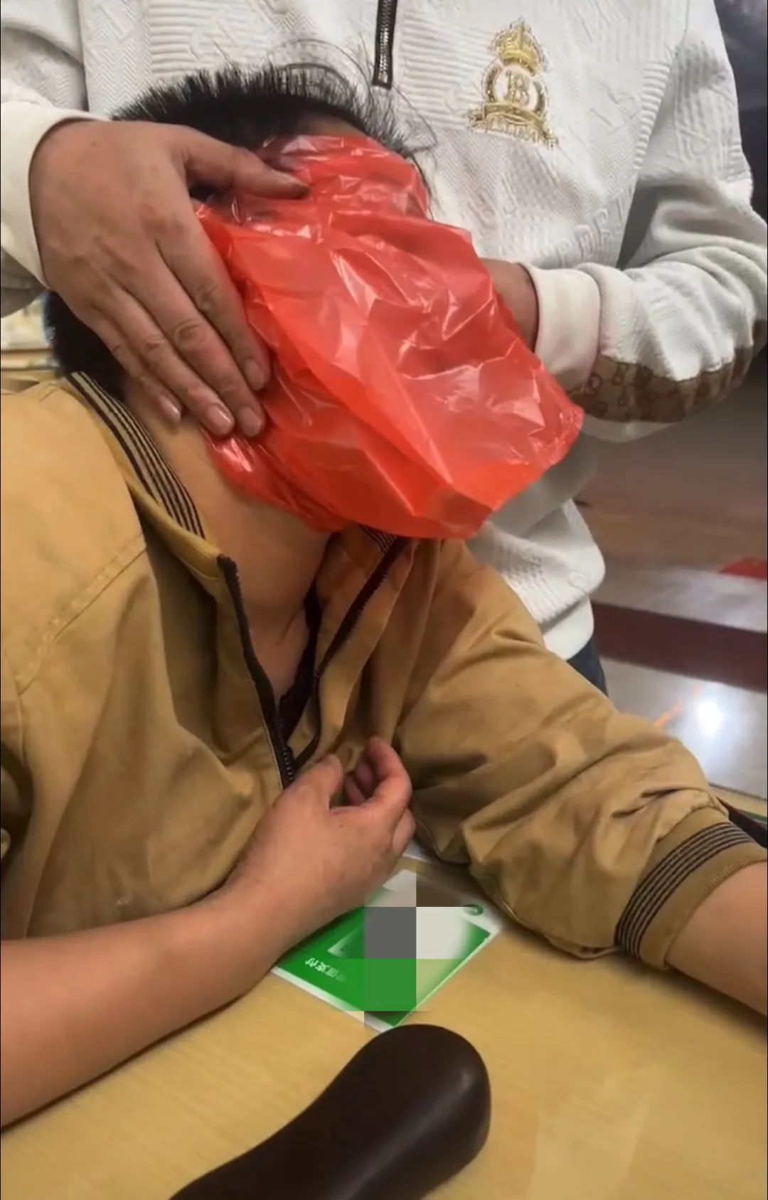 辅导孩子作业,宝妈情绪激动气到中毒!医生提醒 辅导孩子作业,宝妈情绪激动气到中毒!医生提醒