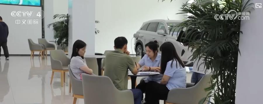 今年以来销售额破万亿!消费品以旧换新激发市场活力 消费潜力持续释放 今年以来销售额破万亿!消费品以旧换新激发市场活力 消费潜力持续释放