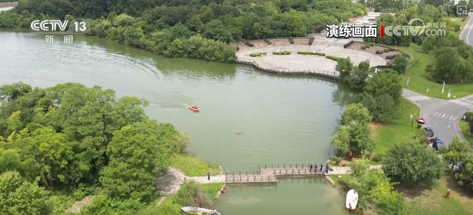 无人机侦察、智能救生艇、水下机器人……闻汛而动!AI赋能应急抢险救援 无人机侦察、智能救生艇、水下机器人……闻汛而动!AI赋能应急抢险救援