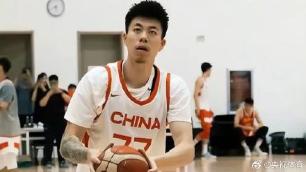 张镇麟伤病复发退出国家队集训