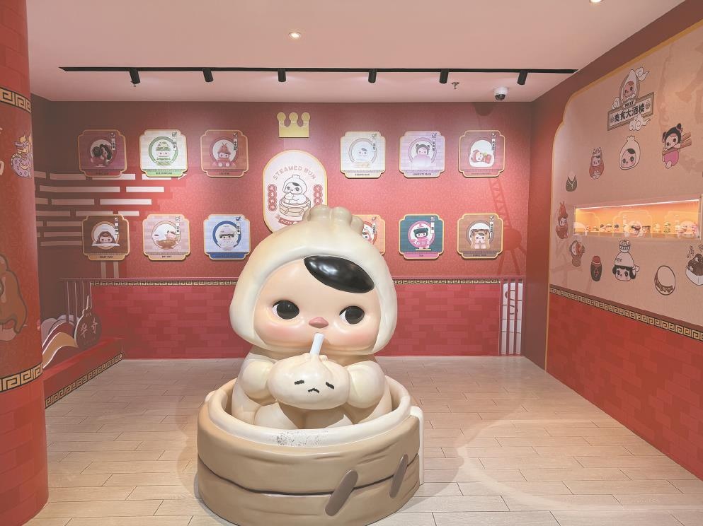 电影+潮玩：IP赋能拉动非票收入