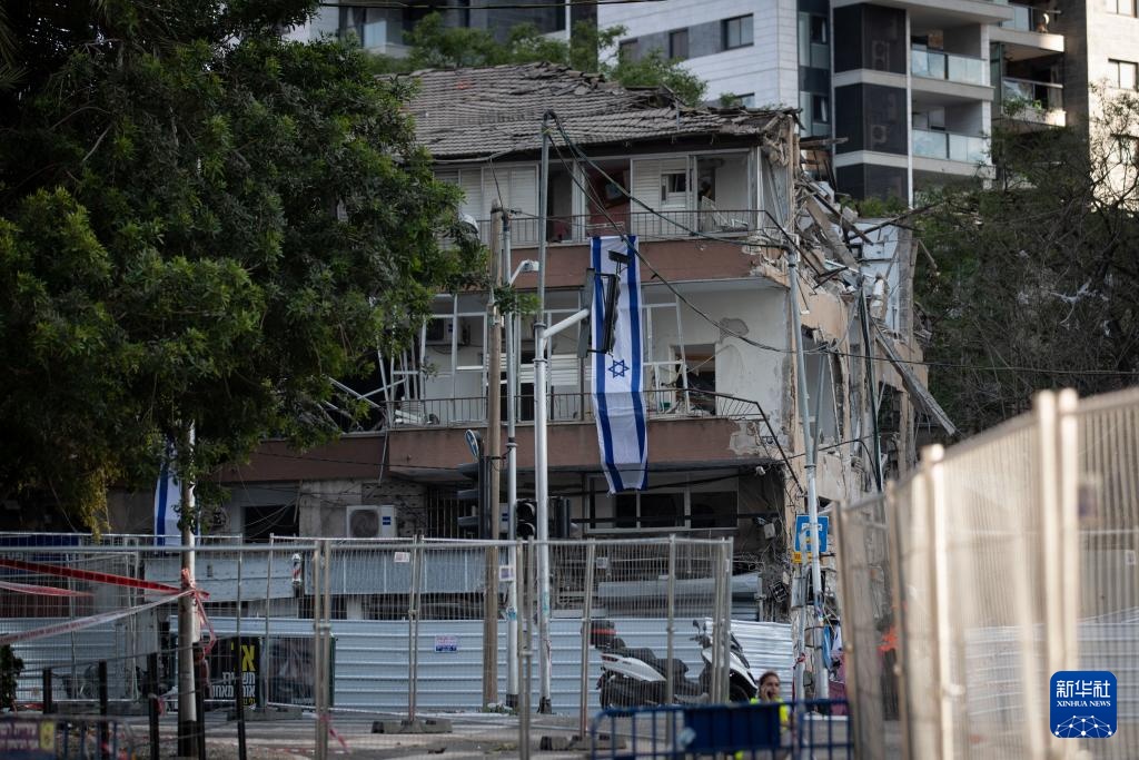 导弹袭击阴影下的以色列中部地区 导弹袭击阴影下的以色列中部地区