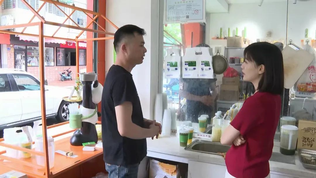 “片仔癀”饮料在厦门走红!竟和片仔癀竟毫无关系?你喝过吗? “片仔癀”饮料在厦门走红!竟和片仔癀竟毫无关系?你喝过吗?