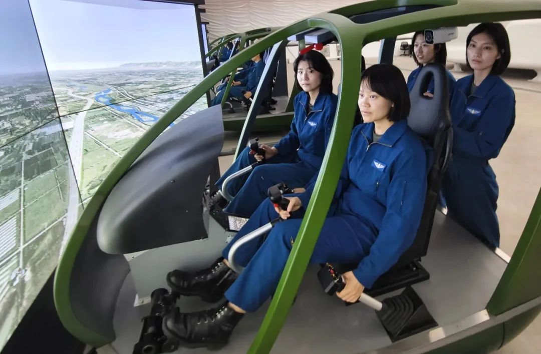 新一批陆军女飞,全优通过! 新一批陆军女飞,全优通过!