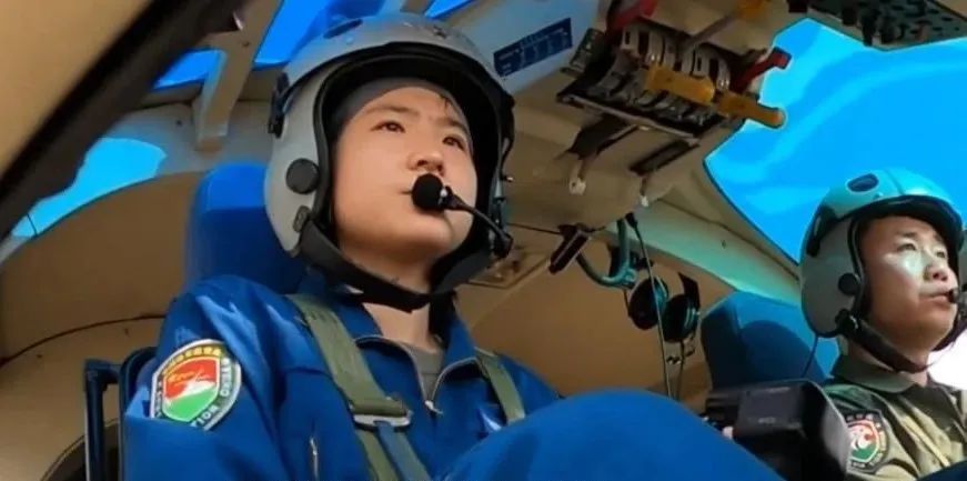 新一批陆军女飞,全优通过! 新一批陆军女飞,全优通过!