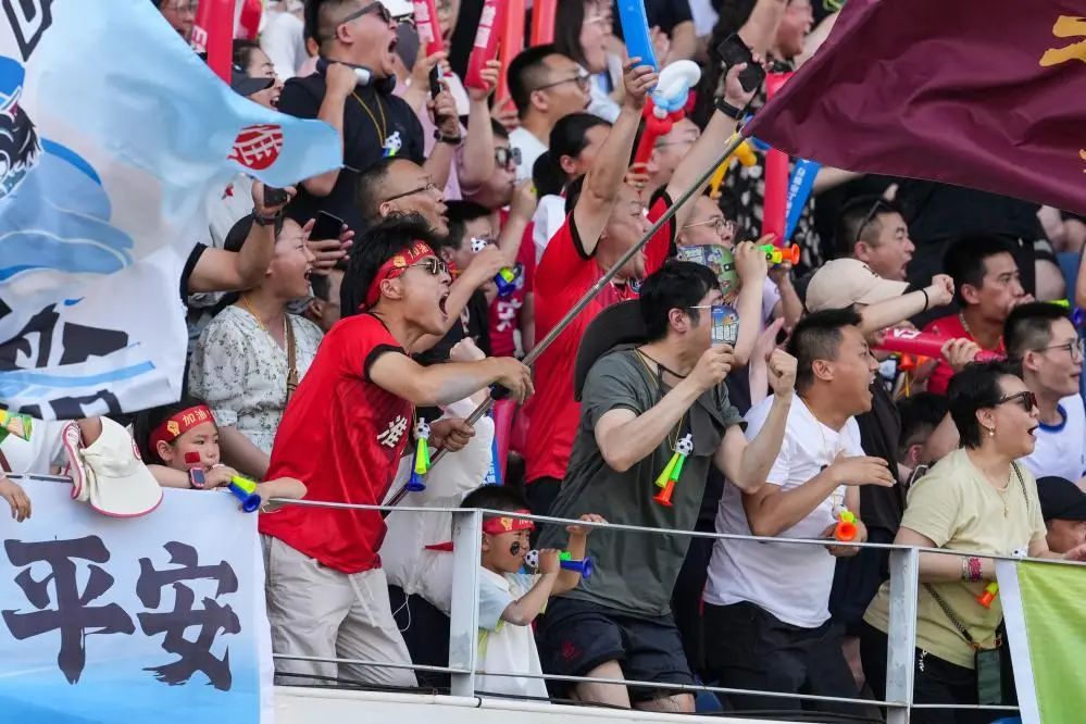 上座率拉满,从“苏超”品读人文经济 上座率拉满,从“苏超”品读人文经济